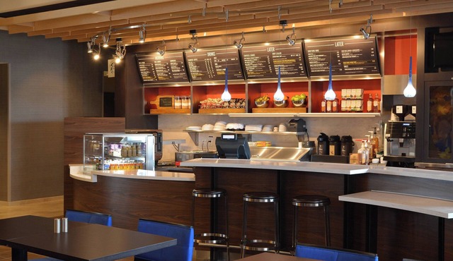 Courtyard by Marriott Youngstown Canfield