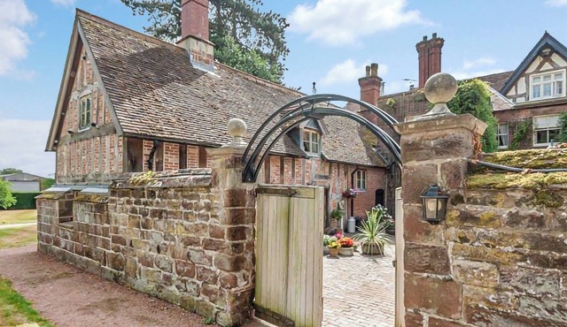 Courtyard Cottage - UK47218