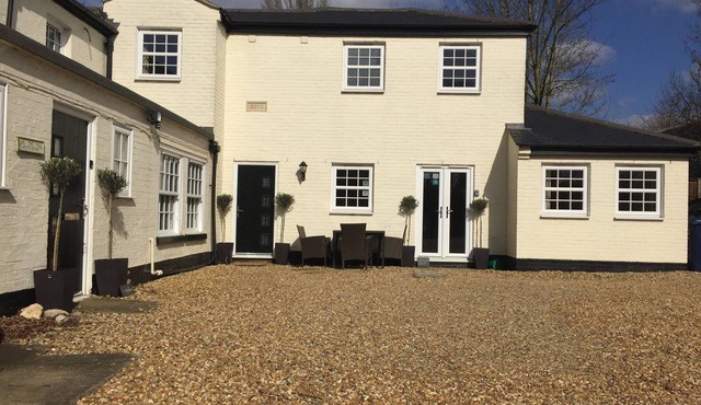 Courtyard Cottage - Great Paxton