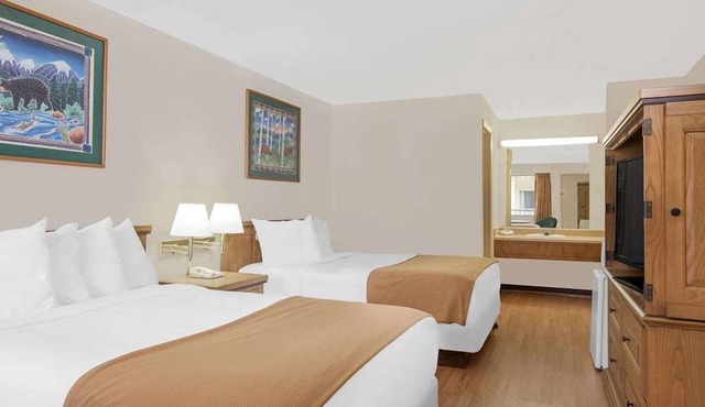 Courtyard Hotel & Event Center
