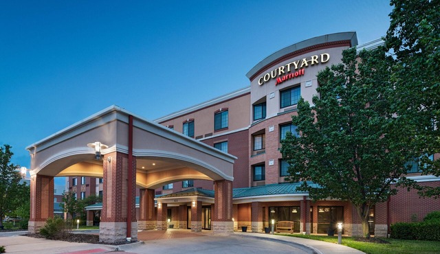 Courtyard Marriott Aksarben Village