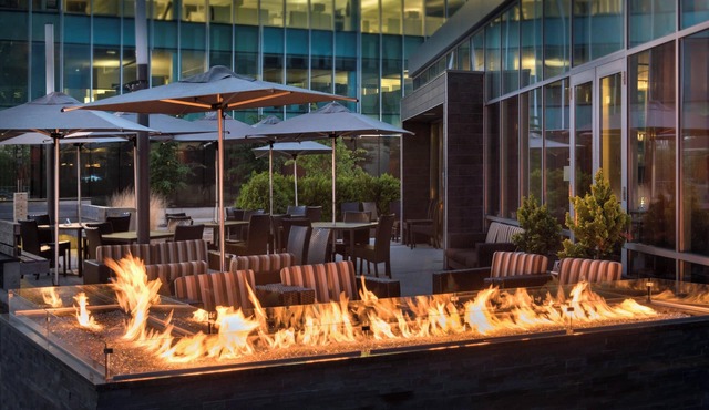 Courtyard Philadelphia South at The Navy Yard