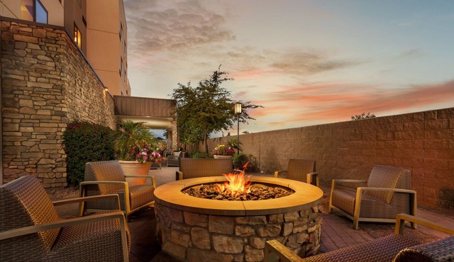Courtyard Phoenix Mesa Gateway Airport