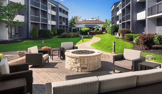 Courtyard Syracuse Carrier Circle