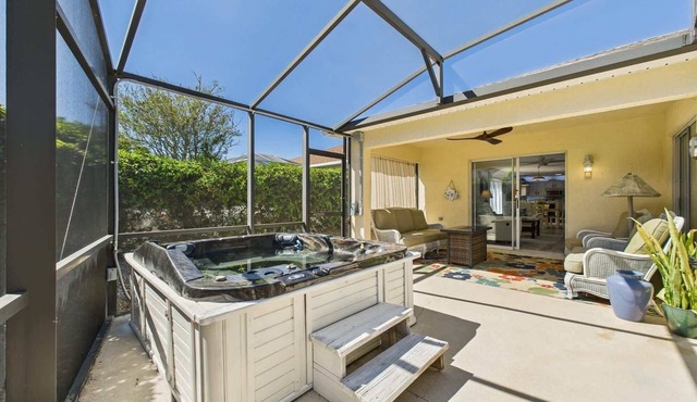 Courtyard Villa with Spa in Belvedere