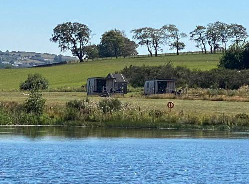 Couston Lakes Resorts