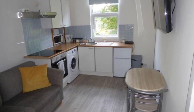 Cove Bayn1 bed Apartment nClose to Beach Front