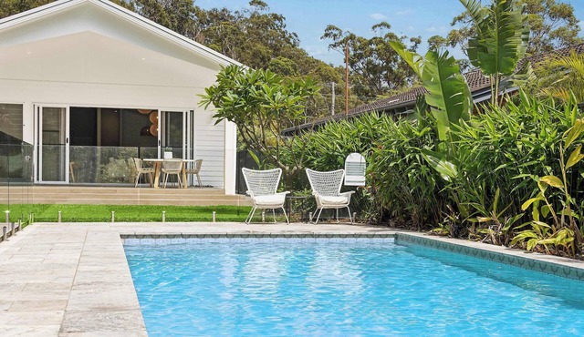 Cove Beach House by Coast Hosting