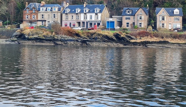 Cove Lochside Apartment with Sea and Sunset Views