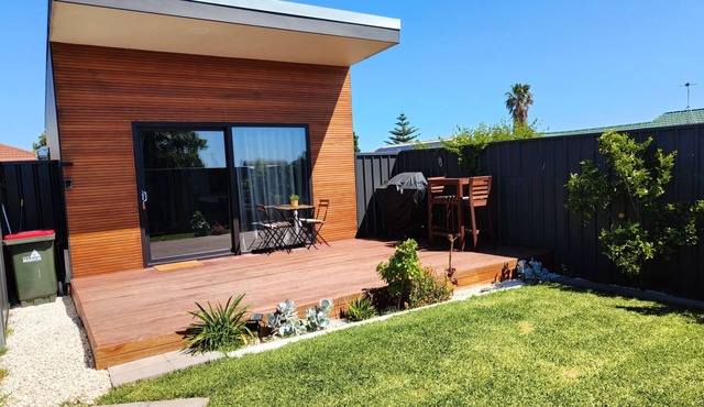 COVE STUDIO1- A perfect mix of comfort and convenience