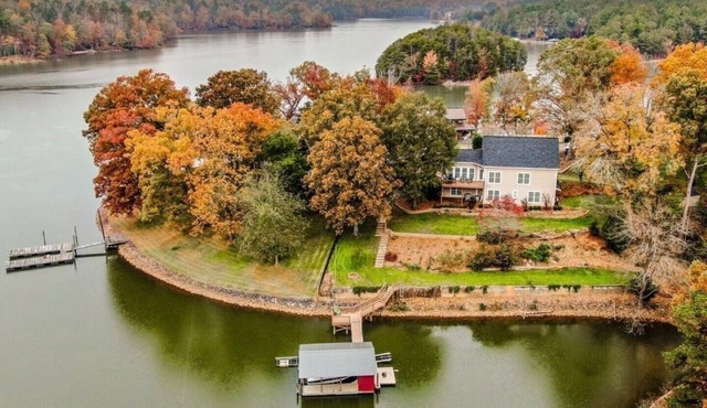 Coventry Cove Lakefront House