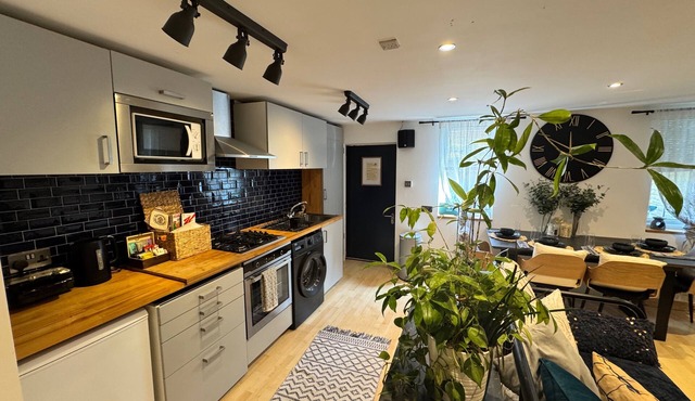 Coventry Cozy Cottage