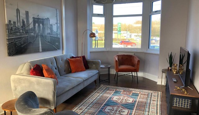 Coventry Modern House, Private Parking, A45 A46, Sleeps 6, by EMPOWER HOMES