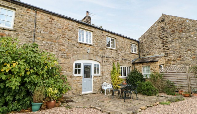 COVERDALE COTTAGE, family friendly in Carlton-In-Coverdale
