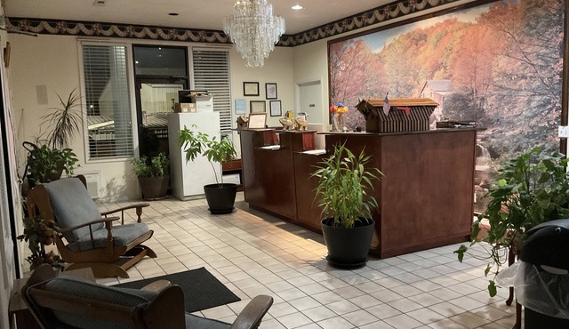 COVERED BRIDGE INN & SUITES