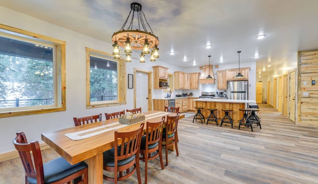 Covered Patio, Creek & Mtn Views: Afton Nature Hub