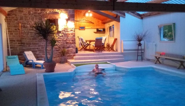 Covered SWIMMING POOL and SAUNA + PRIVATE SPA LOGIS LUEURS DU SOLEIL 4* -7/10 People