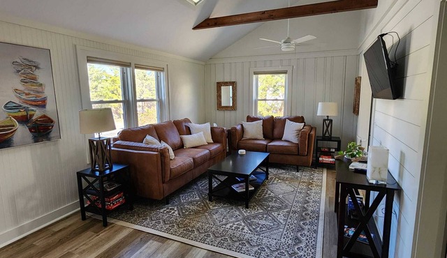 "Coveted Cottage" 2BR Beach Cottage Humarock Beach in Marshfield/Scituate .