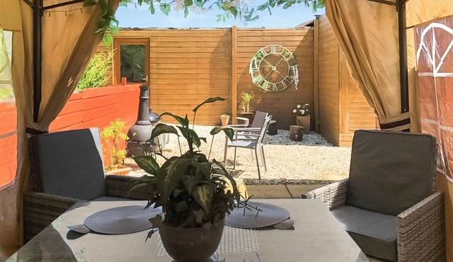 Cow Boy Cabin - UK47145