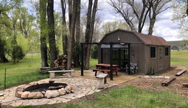 Cowboy Cabin at Azevedo Ranch: Near Bryce & Zion, with Private Lake & Wildlife