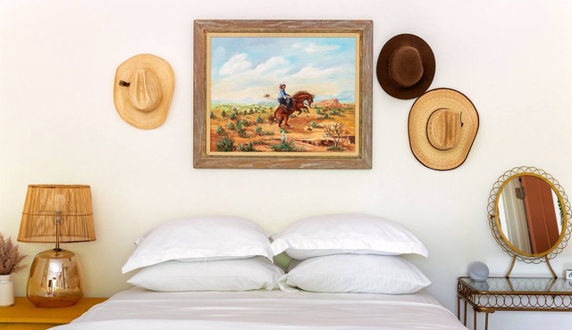 Cowboy Chic Condo Near 12 South and Downtown Nashville in Walkable Area