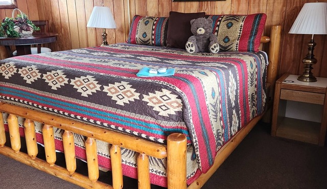Cowboy Country Inn - King Room