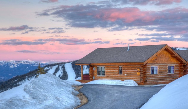 Cowboy Heaven Cabin - Alpine Escape - Ski-in/ski-out, Hot Tub, Amazing Views