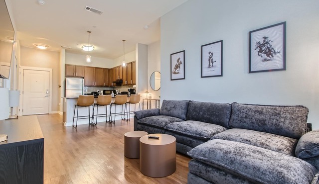 Cowboy Take Me to Broadway - 2bed/2bath