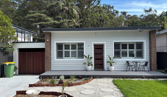 Cowper Cottage ~ Umina Beach ~ Family retreat walking distance to the ocean