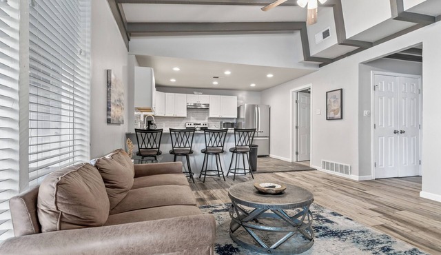 Cowtown Cottage in the heart of Fort Worth!