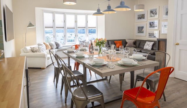 COXSWAINS WATCH, family friendly, with a garden in Salcombe