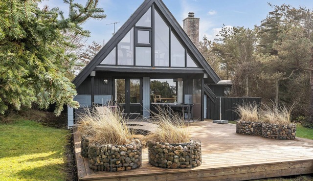 Coxy cottage overlooking the golf course at Søndervig - 1019