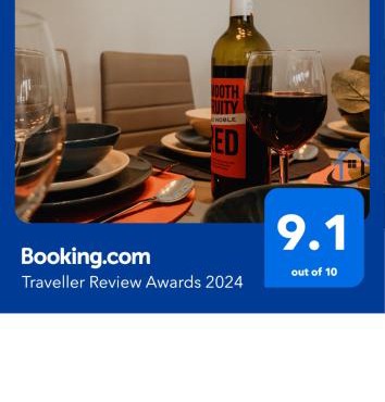 Coyle House, 3 bed,Corby, super kings or twins, driveway, free wi-fi, corporates welcome