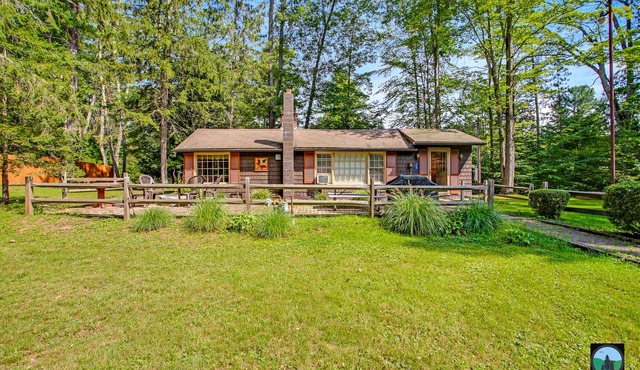 Coyote Cabin on Pristine Pine Creek!