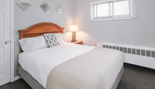 Cozy Private 2 Bedroom with Bath | Free parking