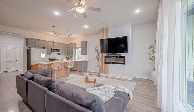 Cozier Oak NRG, Med Ctr & DTWN