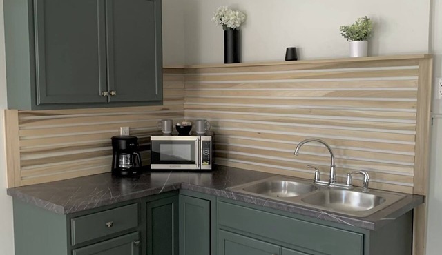 Cozy 1.5 story bungalow in downtown Ste. Genevieve!