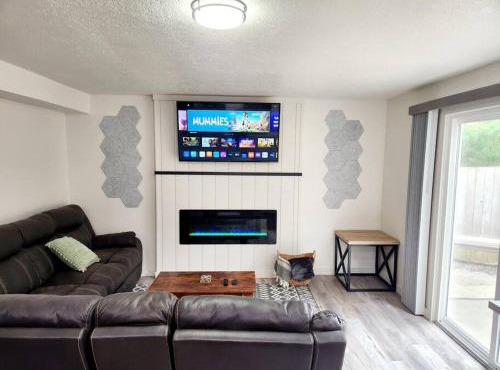 Cozy 1 bdr apartment in a private Verda Ridge home