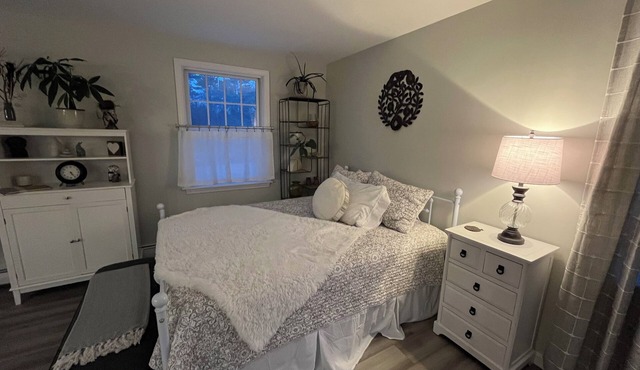 Cozy 1-bdrm studio in beautiful Biddeford- Biddeford Pool. nMinutes to beaches.