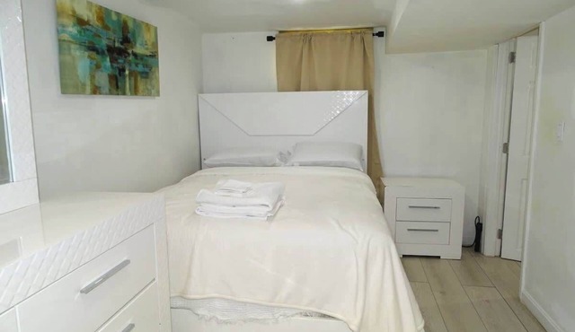Cozy 1 Bed Apt in Randolph