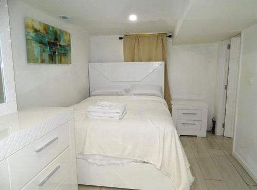 Cozy 1 Bed Apt in Randolph