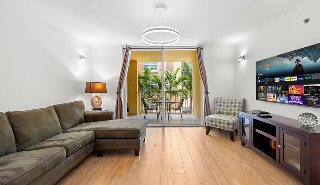 Cozy 1 bedroom +1 bathroom condo in enchanting Miami with AC, WiFi, Fitness room