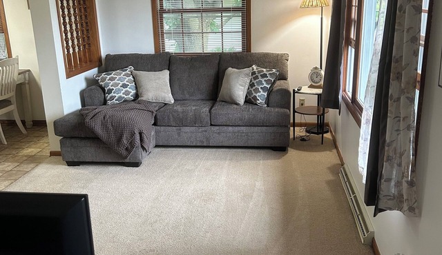 Cozy 1-bedroom, 1-Office with Queen bed, 1.5- bathroom duplex in Marshfield.