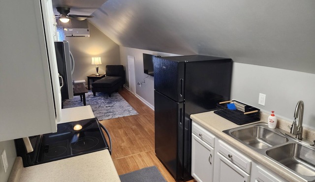 Cozy 1-bedroom 2nd story apartment in center of Rock Hall