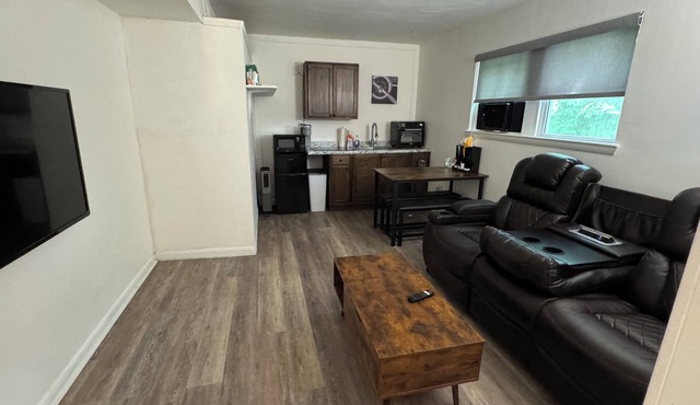 Cozy 1-bedroom apartment in amazing Virginia Beach with WiFi, AC