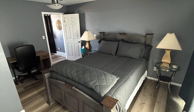 Cozy 1-bedroom apartment in serene Oklahoma City with AC