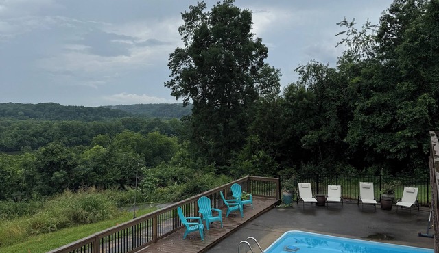 Cozy 1-bedroom apartment on the river at Cheatham Dam
