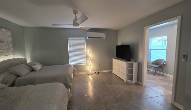 Cozy 1-bedroom apartment in Jacksonville with AC