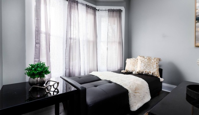 Cozy 1 bedroom Apartment Sleeps 4