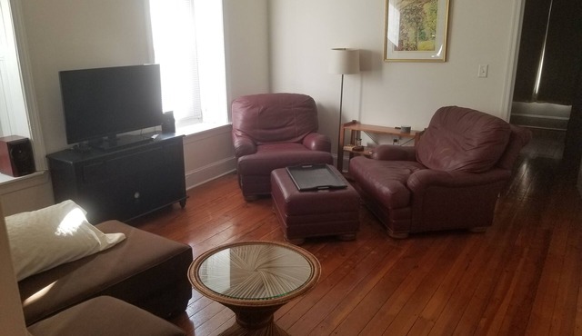 Cozy 1-bedroom apartment in charming Manayunk with WiFi, ACn1 car parking
